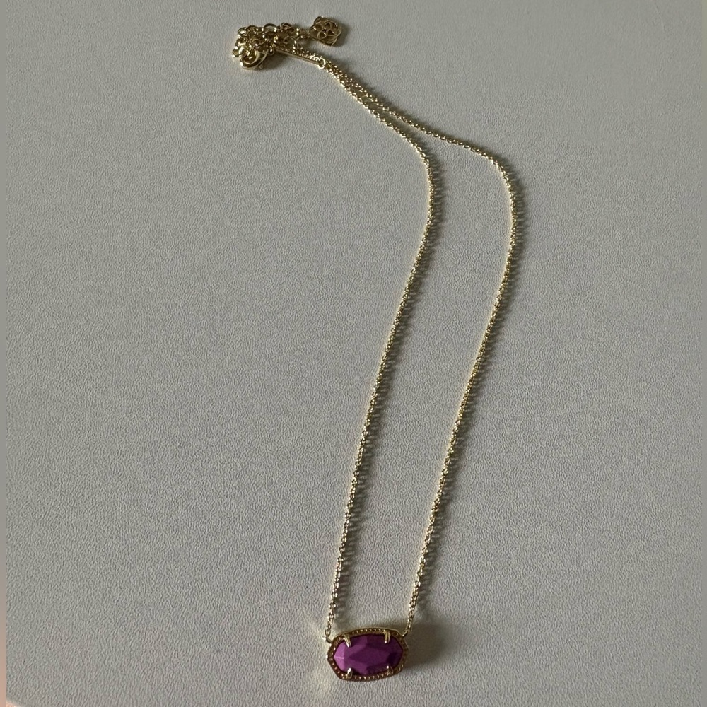 Elisa Kendra Scott necklace